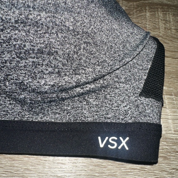 Victoria’s Secret Vsx Sports Bra Size 36DD heathered Grey Color - Picture 3 of 10